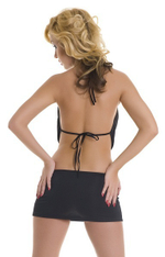 Черное платье с вырезами по бокам