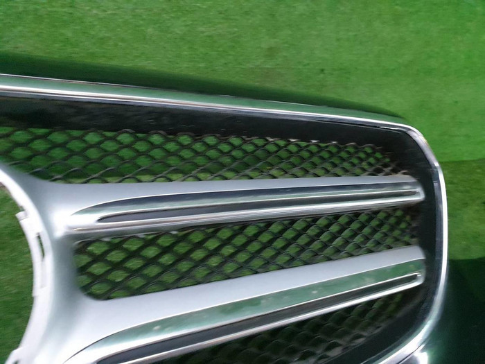 Бампер передний Mercedes E W213 16-21 AMG В сборе