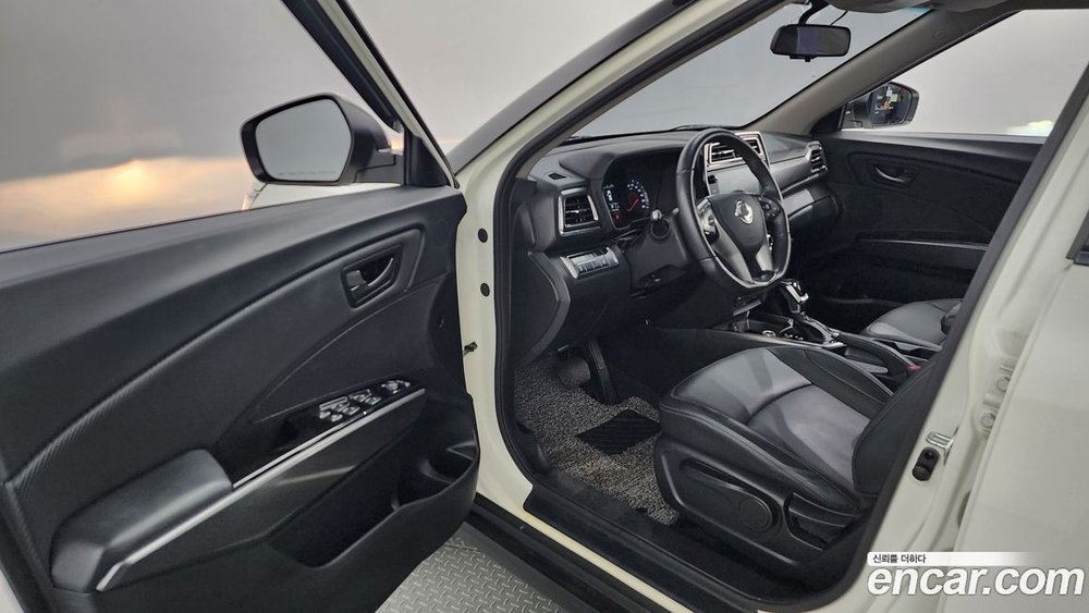 KG Mobility (Ssangyong) Very New Tivoli Дизель 1.6 2WD (08.2019)