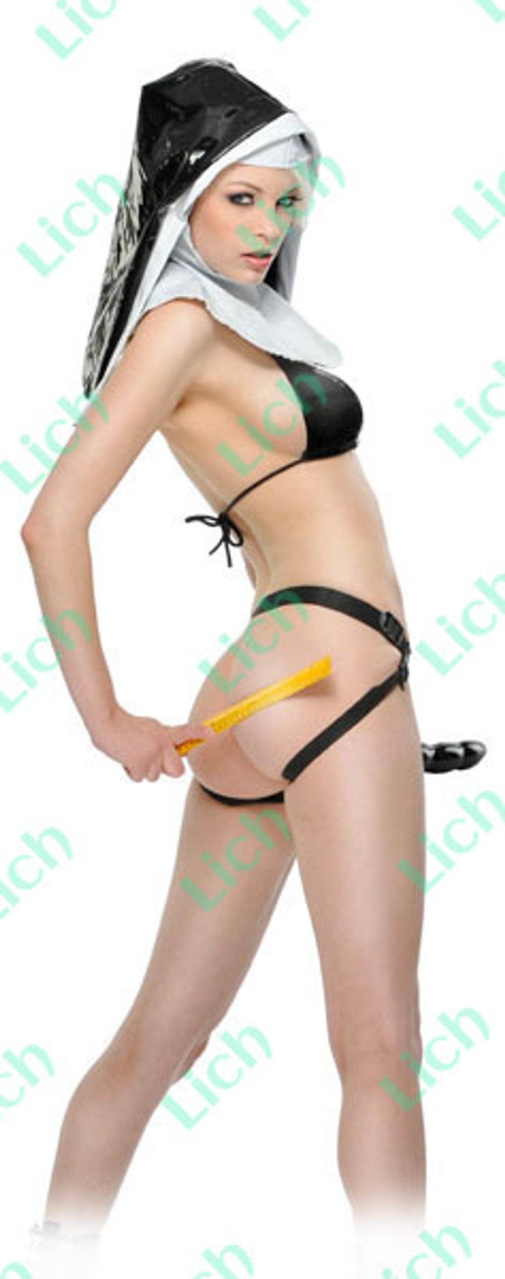 Комплект белья Монашка со страпоном