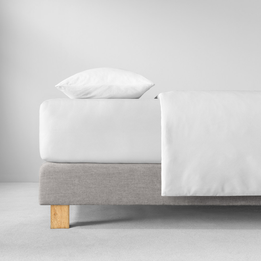 Простыня на резинке 150х200 Estella 100 weiss белая