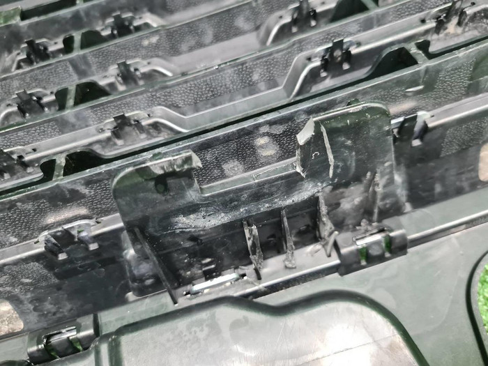 Решетка радиатора Haval Jolion (2021-н.в.)