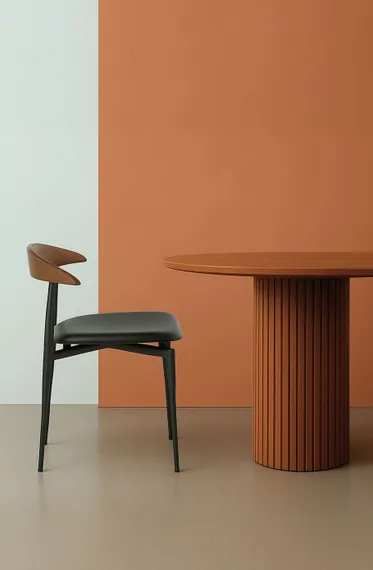 Стул Tor, черный, спинка из массива ореха