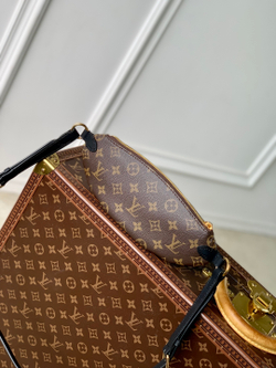 Louis Vuitton Keepit