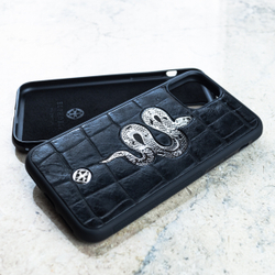 Дизайнерский чехол для iPhone из натуральной кожи со змеей - Euphoria HM Premium - ювелирный сплав