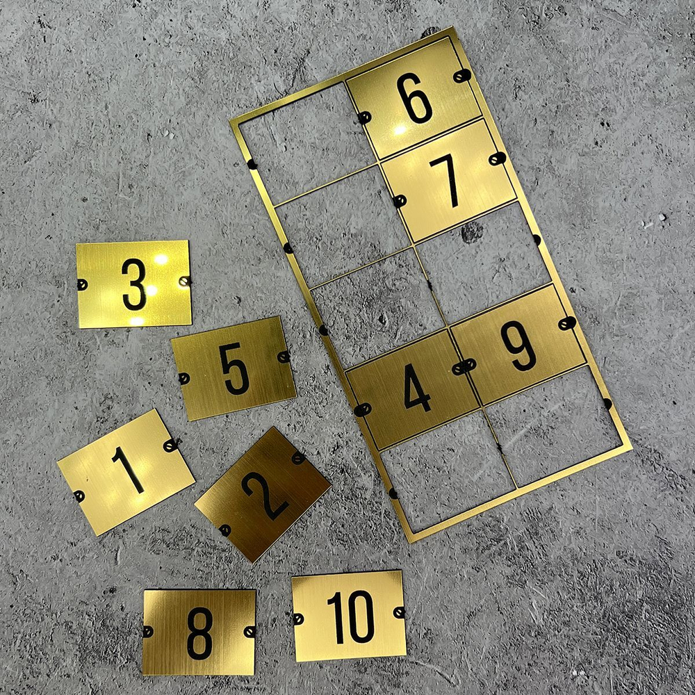 Нумерация для гардероба, наклейка на вешалки, 3х4 см