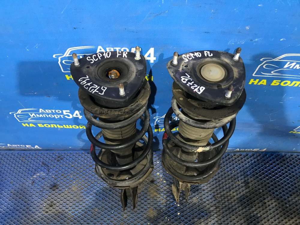 Стойка передняя правая TOYOTA VITZ 1998-2003