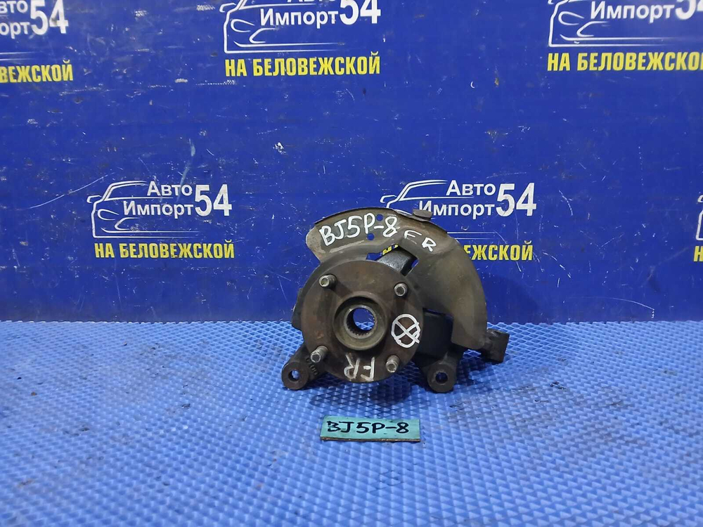Ступица передняя правая MAZDA FAMILIA 2003
