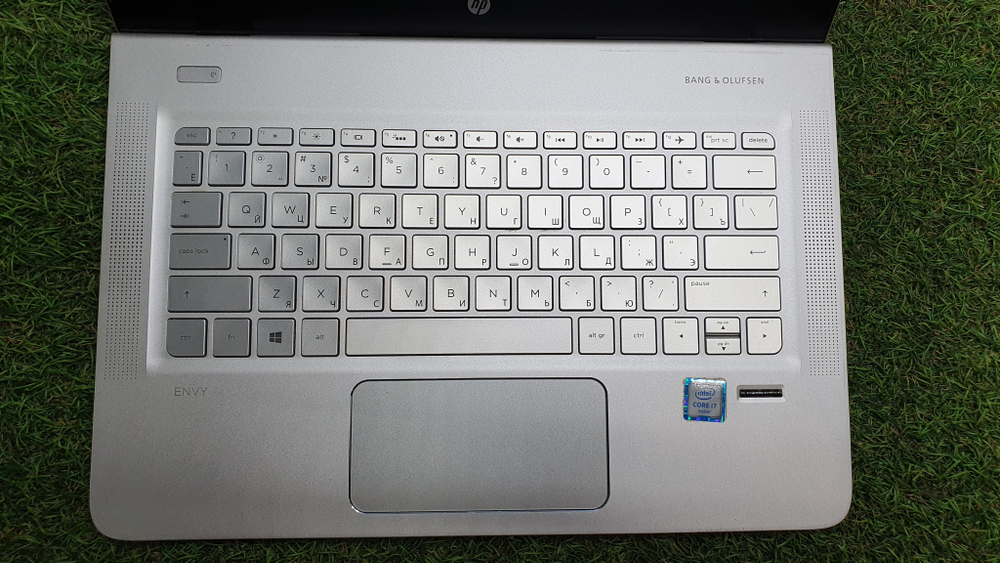 Ноутбук HP i7-6/8 Gb/FHD