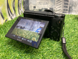 Sony RX100 M6