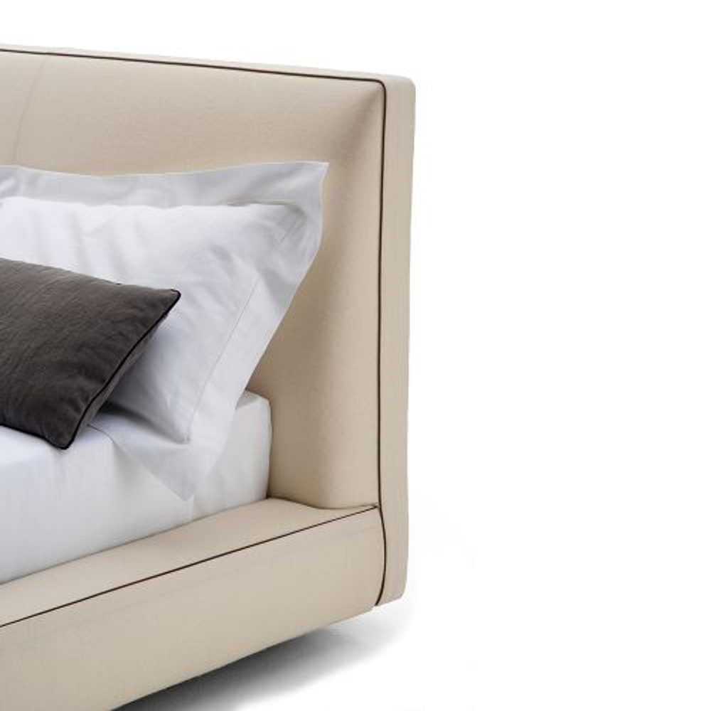 Кровать B&B Italia RICHARD LRA170
