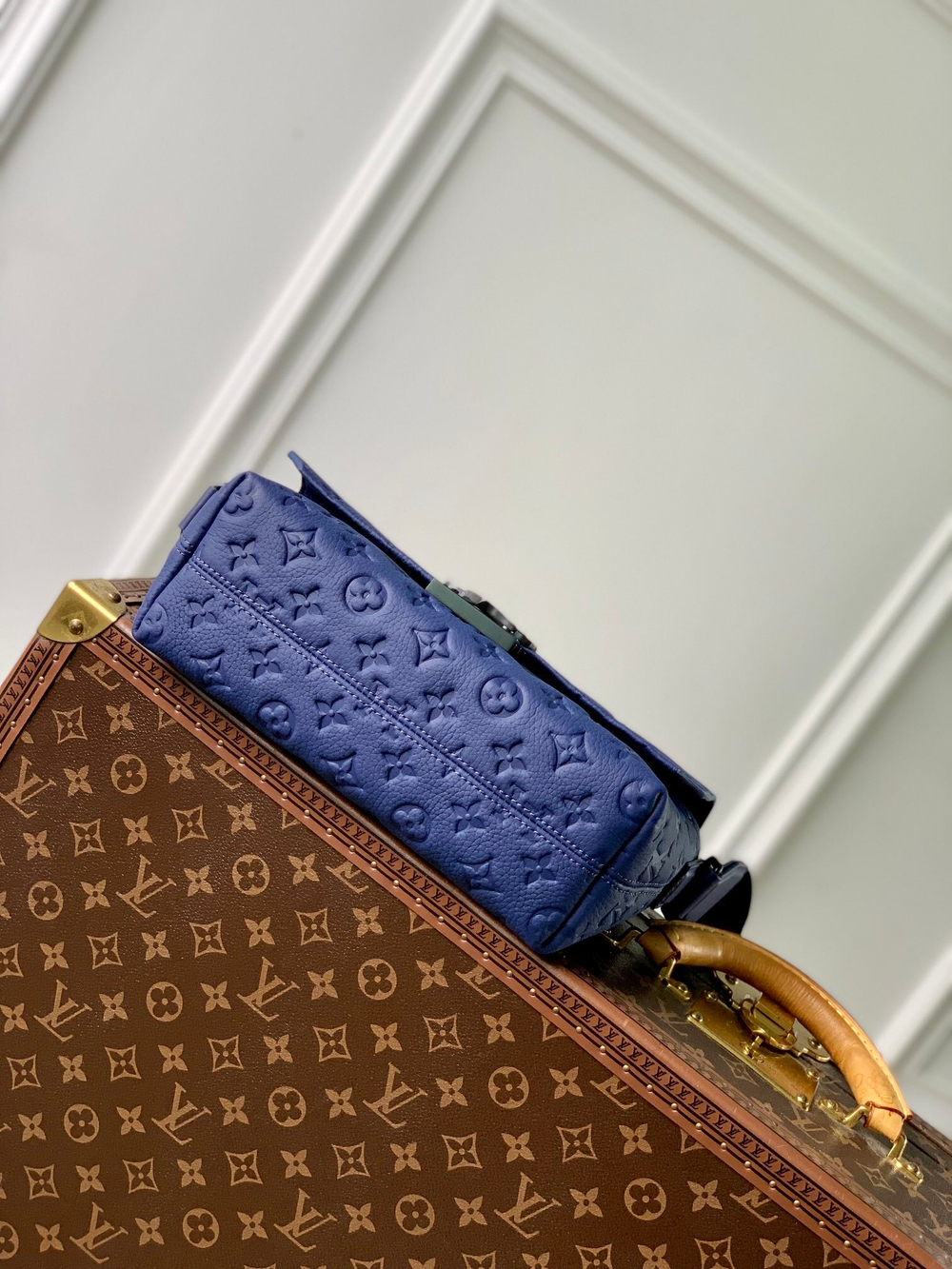 Louis Vuitton S-Cape Messenger Bag