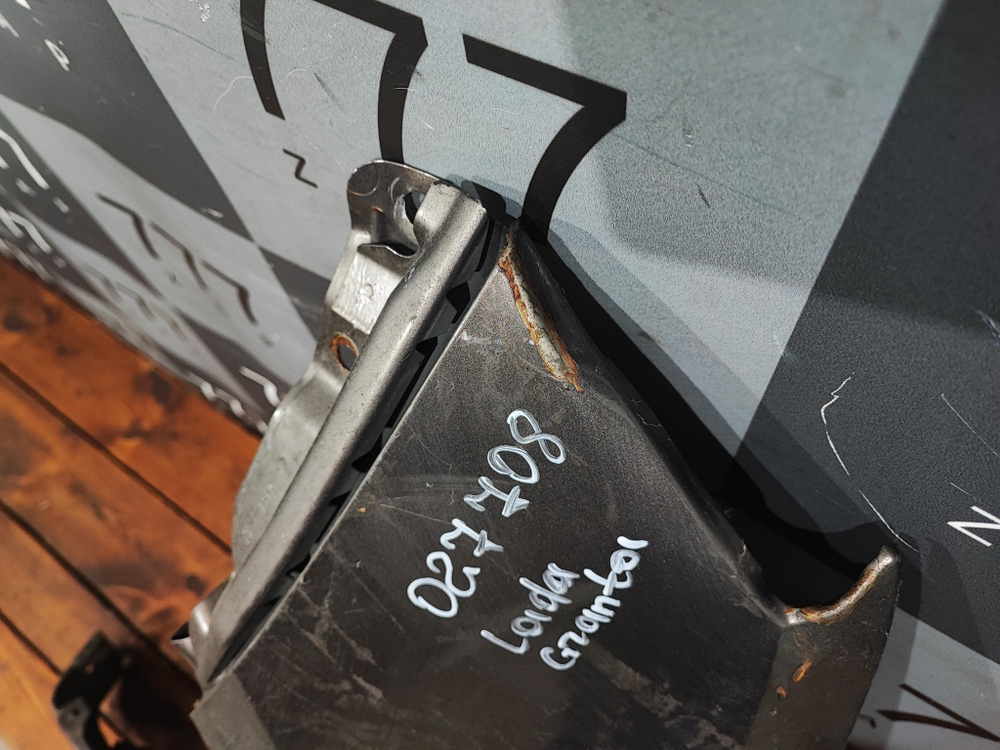 Крыло переднее левое Lada Granta 18-нв Б/У Оригинал 8450104275