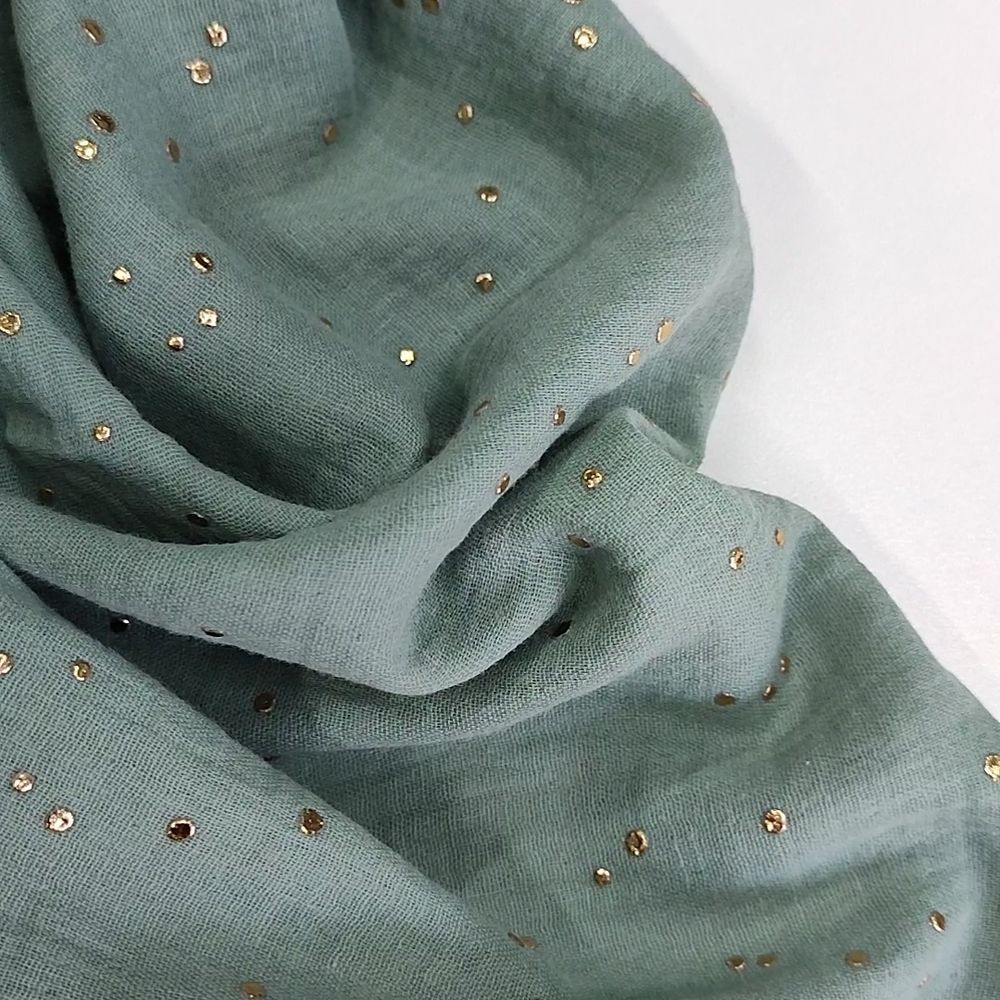 Полынь с золотыми точками