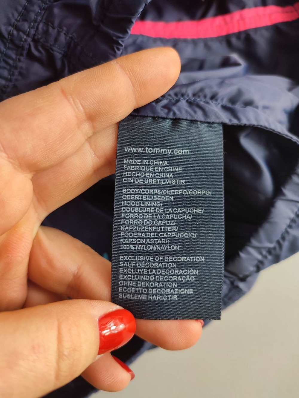 Ветровка Tommy Hilfiger модная 42 размер