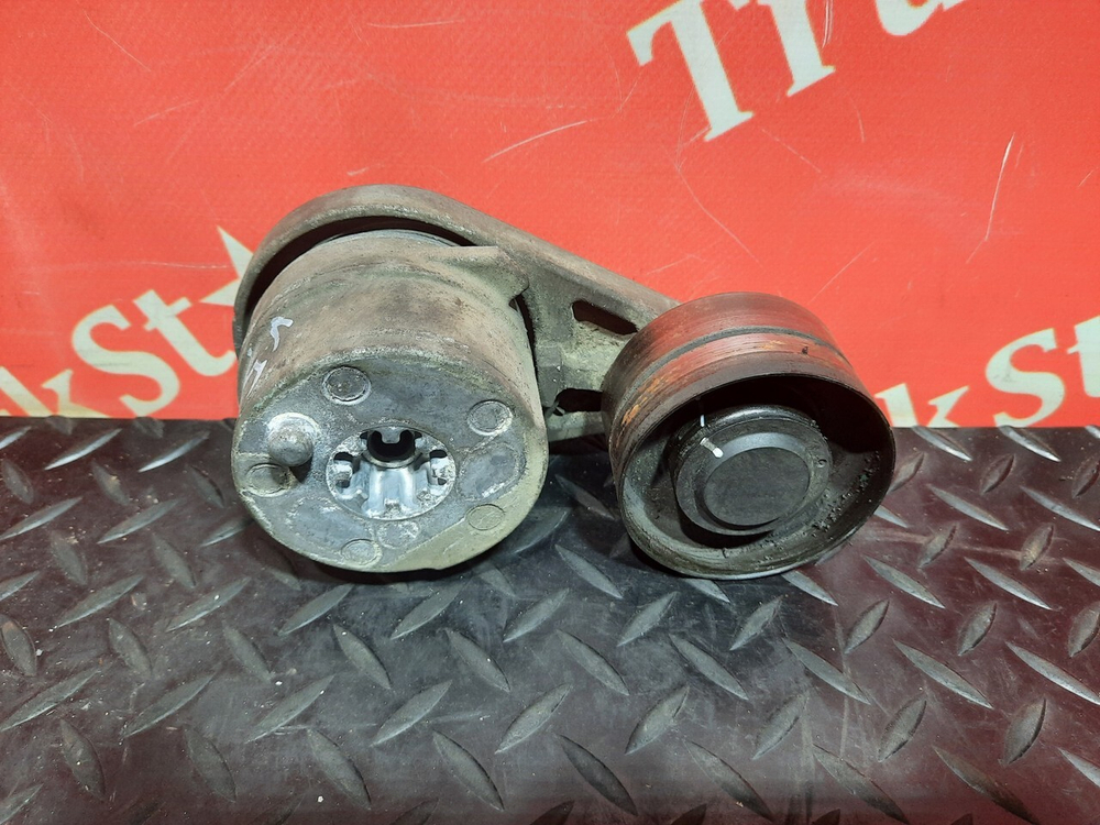 Ролик-натяжитель ручейкового ремня