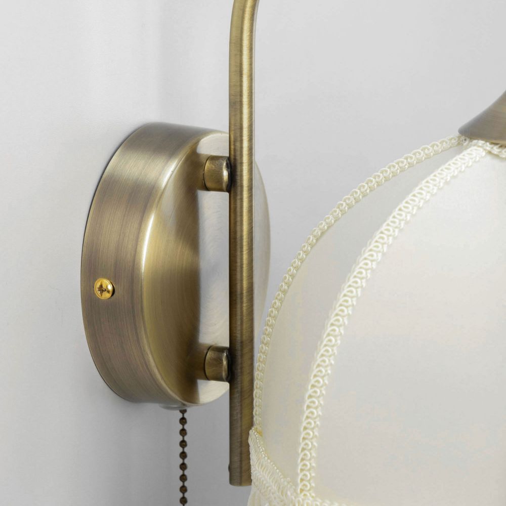 Citilux Базель CL407311 Бра с бежевым абажуром и выключателем