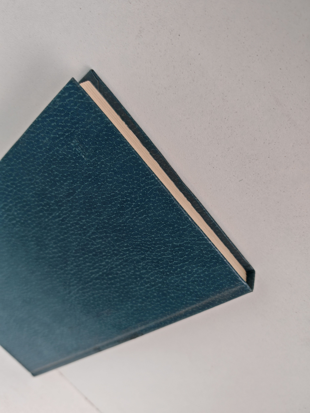 Голубые следы