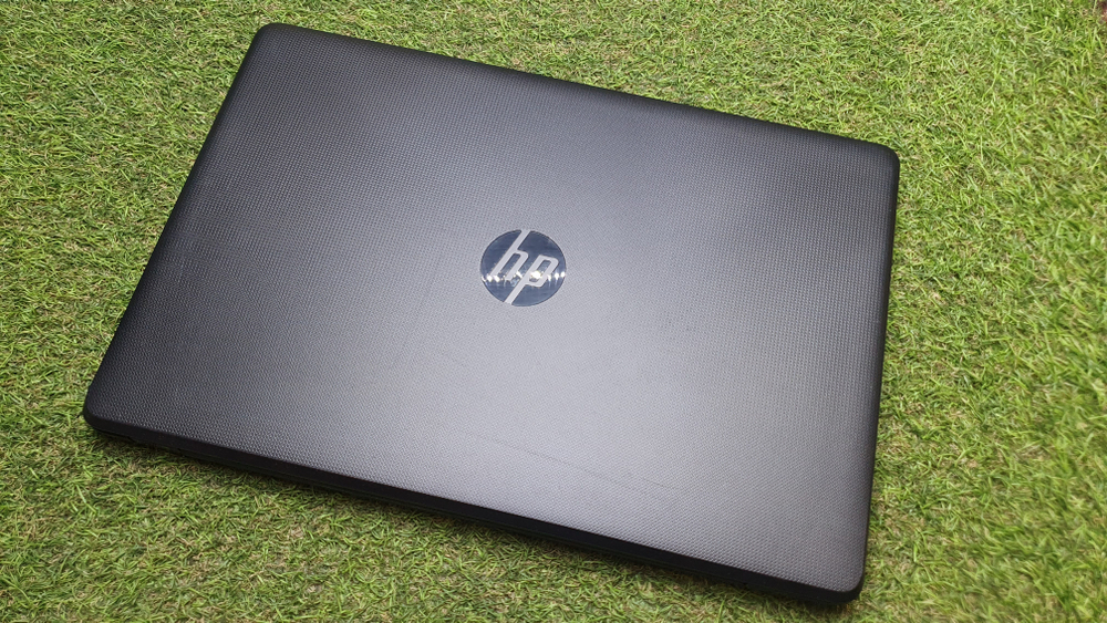 Ноутбук HP AMD A6/4Gb/FHD