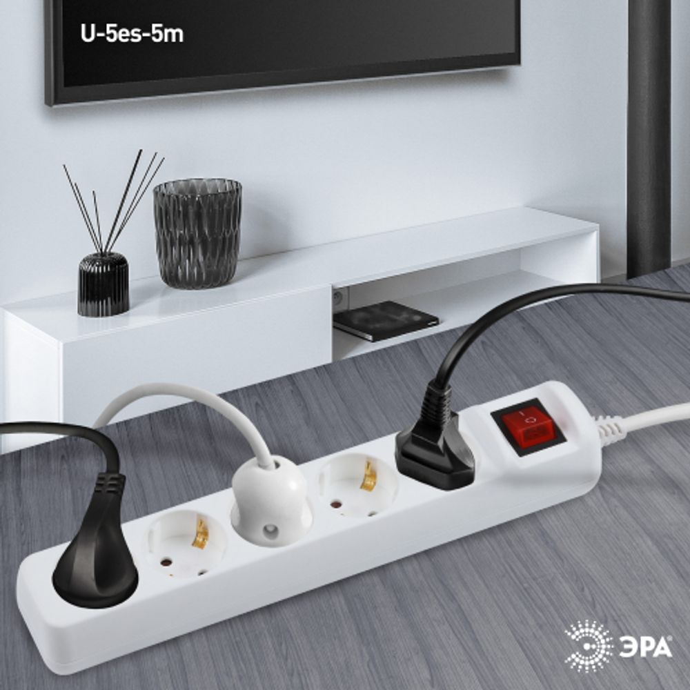Удлинитель электрический ЭРА U-5es-5m-3x1,5 с заземлением с выключателем 5 розеток 5м ПВС 3x1,5мм2 16А