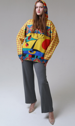 Худи «Миро жёлтый», по мотивам литографии, созданной на камне каталонским художником сюрреалистом Жоаном Миро