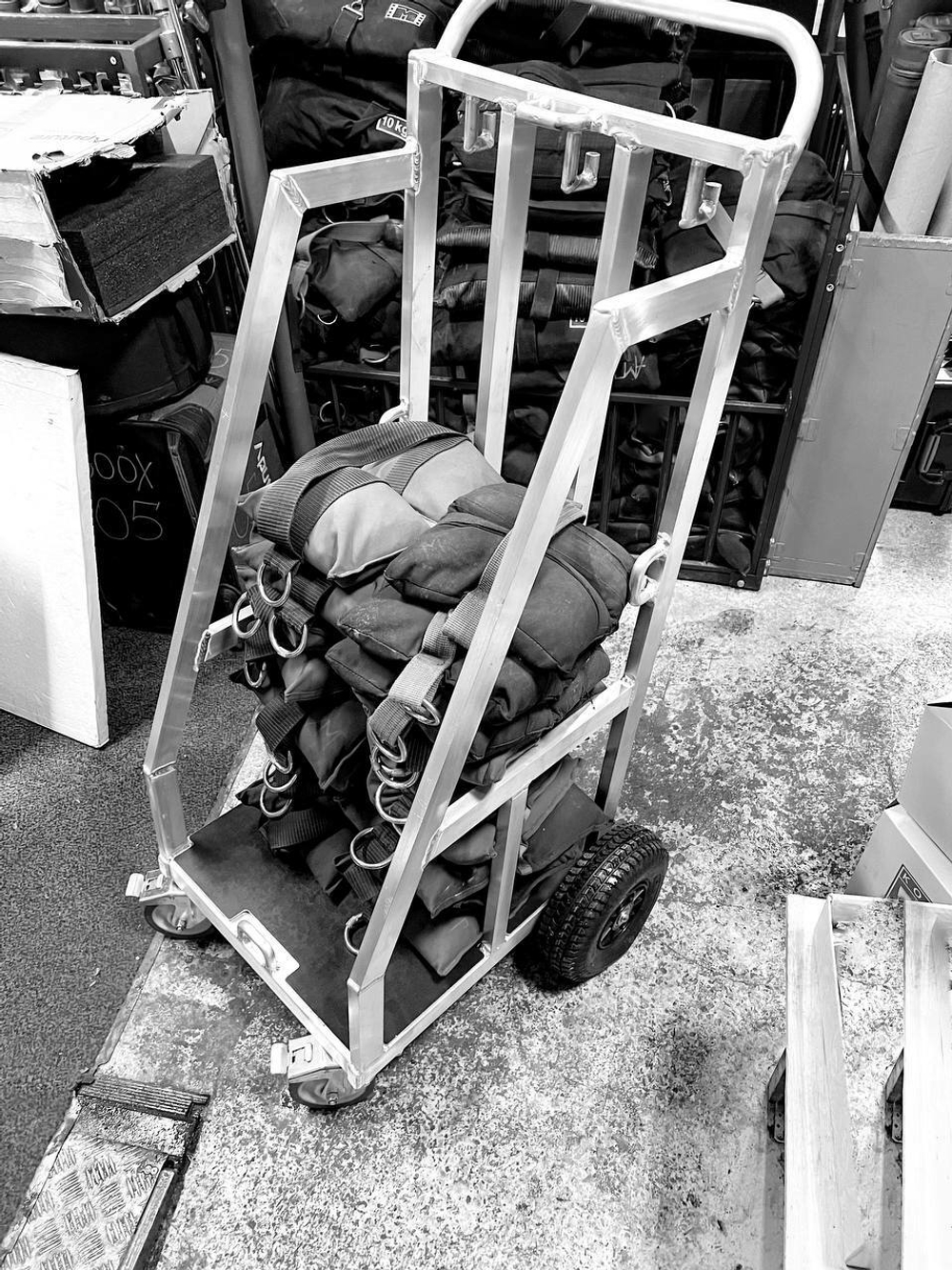 Тележка под мешки sand bag c-stand frost