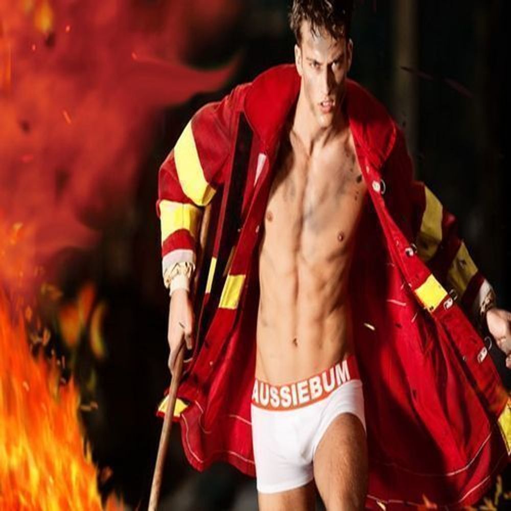 Мужские трусы хипсы белые с красной резинкой Aussiebum Flame Burn Hipster