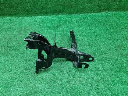 Кронштейн фары правый BMW 3er G20 (2018-н.в.)