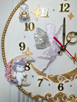 Авторские детские настенные часы с игрушками "Фея на луне с единорожками" 30см