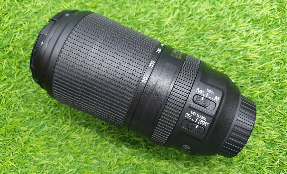 Объектив Nikon 70-300mm f/4.5-5.6E ED VR