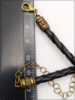 Шнурок, гайтан плетённый с подкулонником, длина 50см. ПУ кожа.
