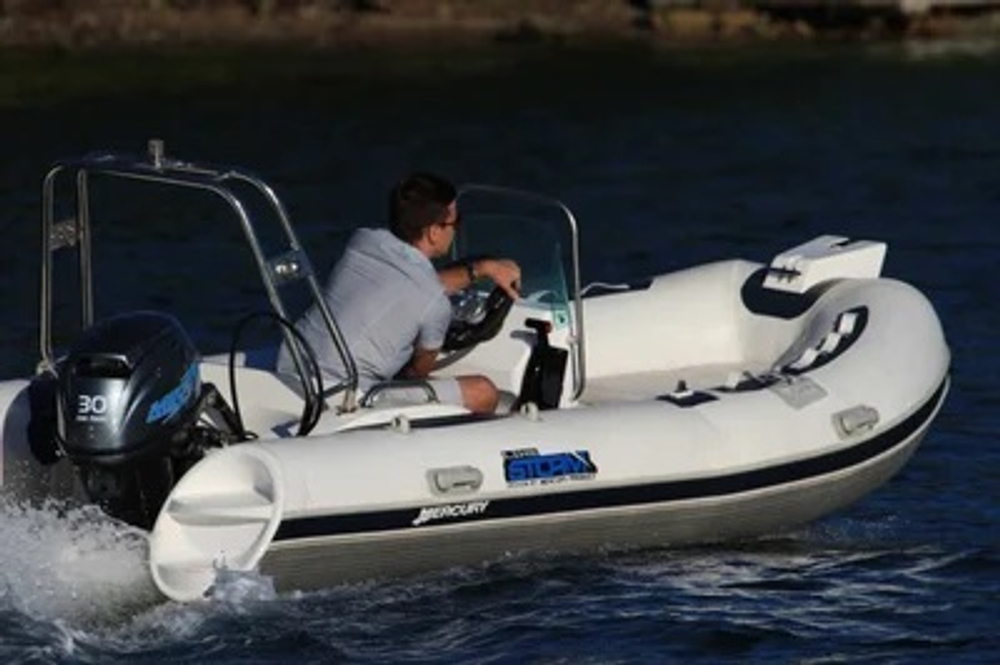 Лодка РИБ STORMLINE LUXE 450
