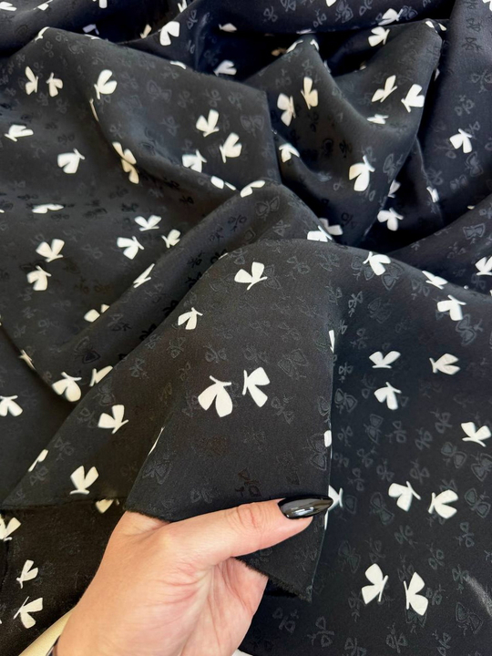 Плательная шелк принт бантик молочный на черном, жаккард бантик