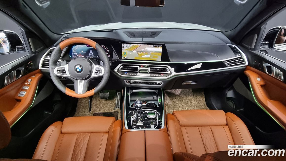 BMW X7 (G07) M50i 6-и местный (08.2022)