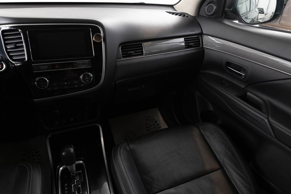 Mitsubishi Outlander, 2018 год