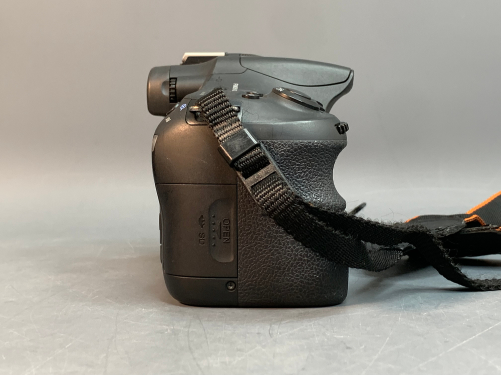 Sony A58 Kit DT 18-55mm SAM 3.5-5.6 11.600 кадров