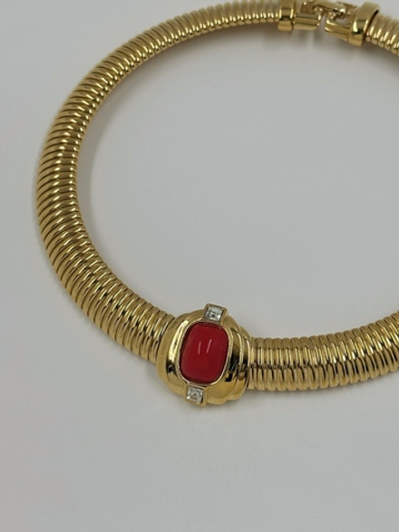 Колье с красной вставкой Givenchy