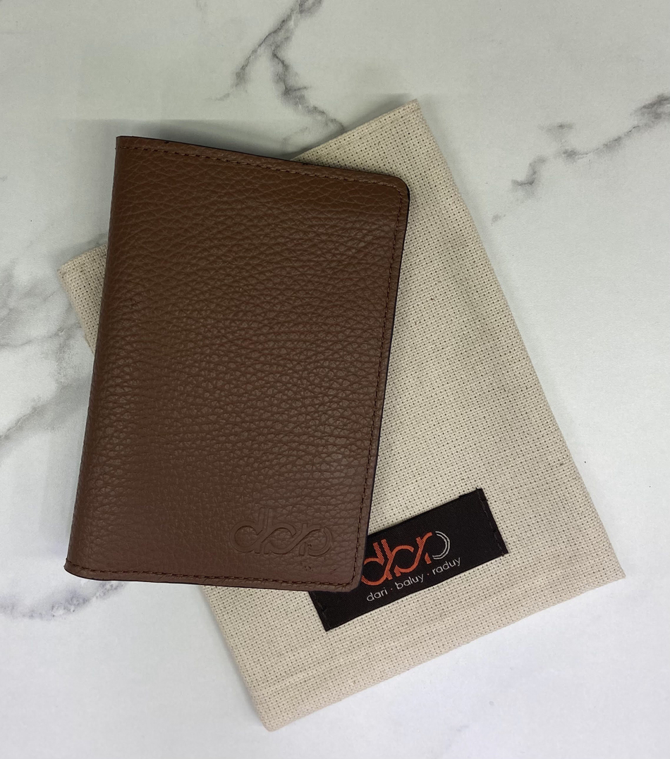 Кожаная обложка для паспорта DBR 15-38 темный орех