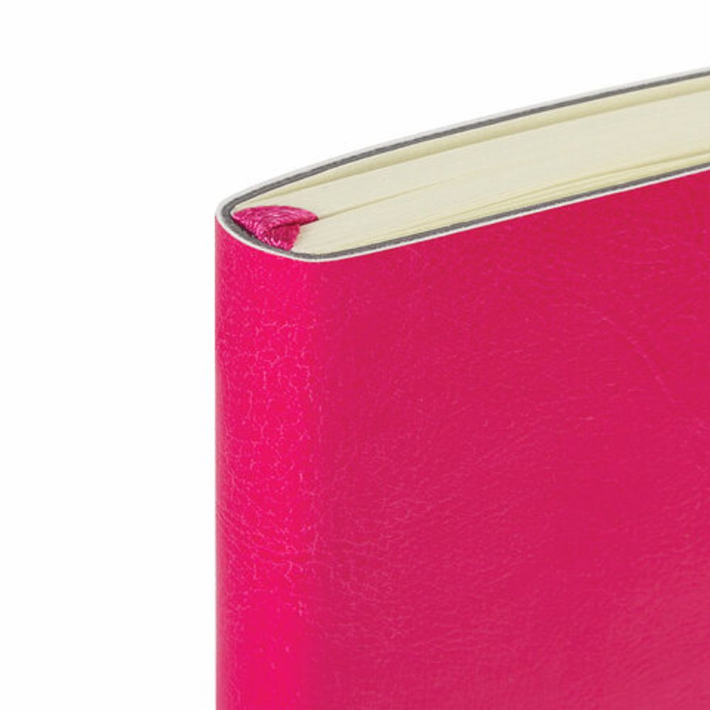 Блокнот в клетку с резинкой А5 (148x218 мм), 80 л., под кожу розовый BRAUBERG "Metropolis Ultra", 111024