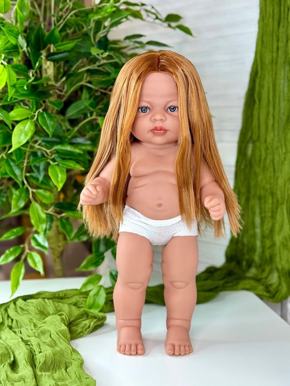 Кукла Manolo Dolls виниловая Carabonita без одежды 47см (7306A1)