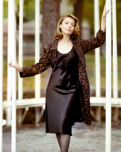 Сорочка длинная с круглым вырезом черная