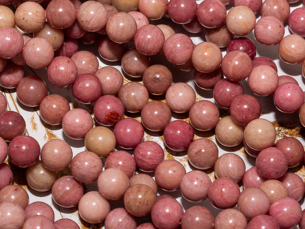 Нить бусин из родонита 8,5мм