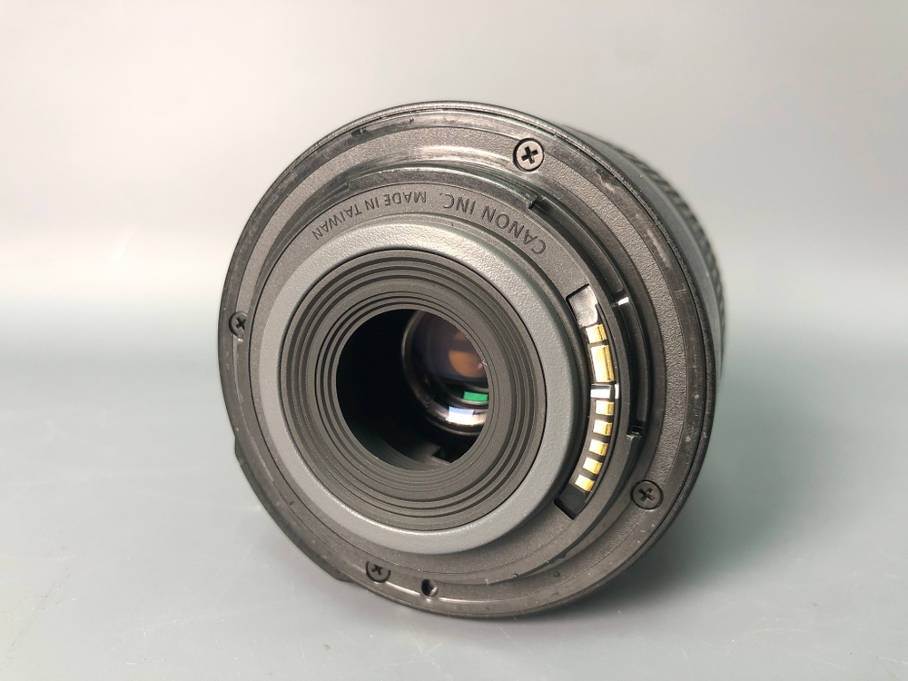 Canon 500D kit 18-55 mm 3.5-5.6 IS, 4920 кадров пробега.