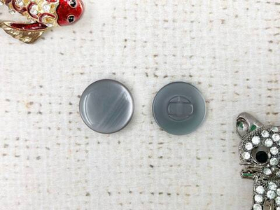 Пуговицы блузочные на ножке "карамелька", d 1,5 см, серый