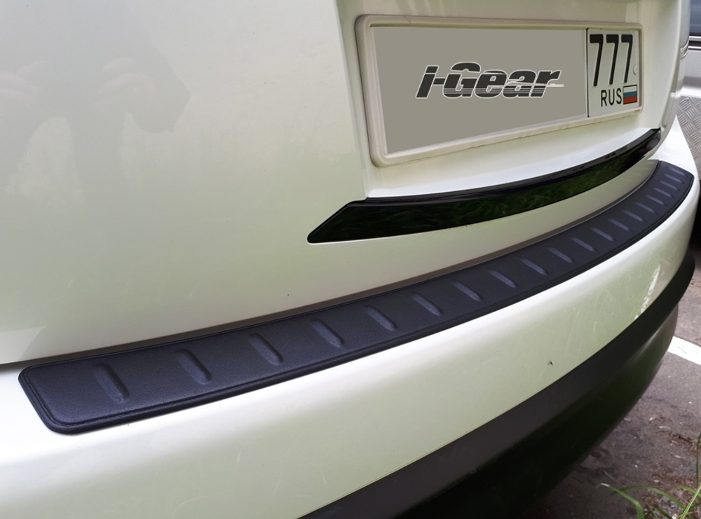 Накладка на бампер Черная Infiniti Qx70 S51
