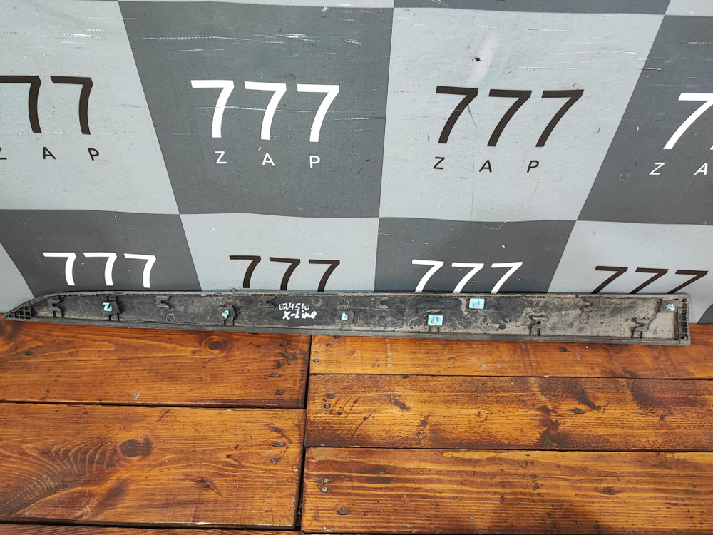 Накладка двери передней правой Kia Rio 4 X-Line 17-22 Б/У Оригинал 87714H0500