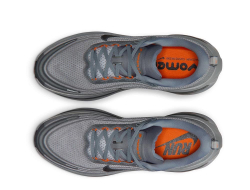 Кроссовки для бега мужские Nike Vomero Plus M Серо-Черный