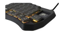 Игровая мини-клавиатура Ergohaven Space Mission 30 Black, деталь кейкапов на белом фоне
