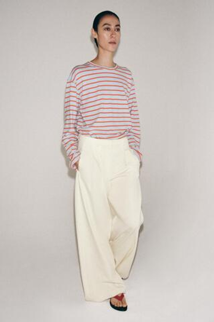 ZARA ФУТБОЛКА ИЗ ХЛОПКА И ЛЬНА В ПОЛОСКУ, ПАСТЕЛЬНО-СИНИЙ