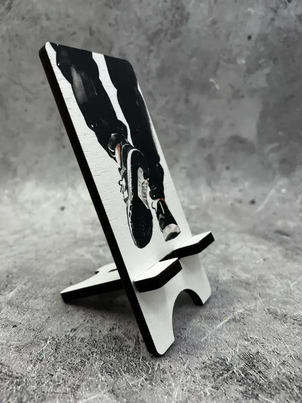 Подставка для телефона деревянная